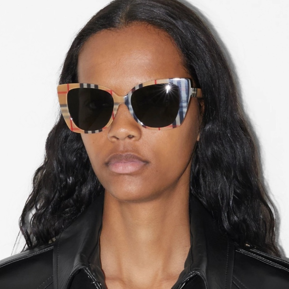 Burberry Sunglasses, New 235 - Picture 3 of 8
